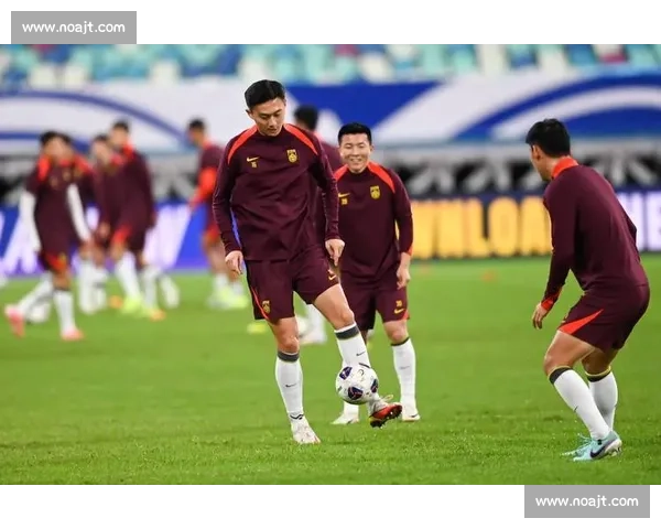 国足帅位争夺战白热化！久尔杰维奇临危受命剑指东亚杯