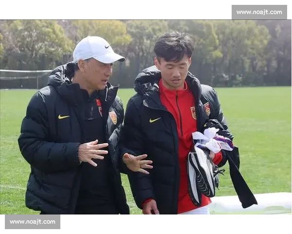 李嗣镕留洋三年零球零助攻 回国无人问津:畸形青训模式何时休? 李嗣镕留洋三年零球零助攻 回国无人问津:畸形青训模式何时休?